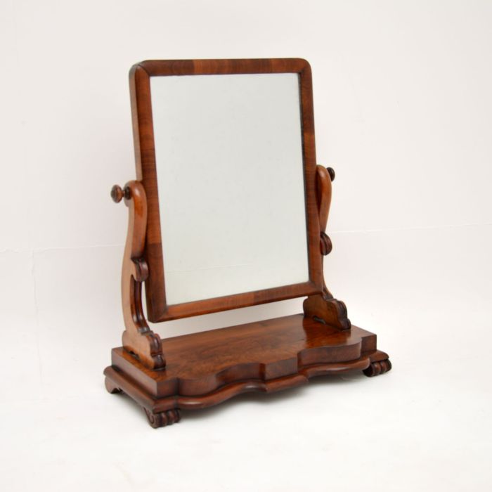 Victorian classic vanity furniture with mirror